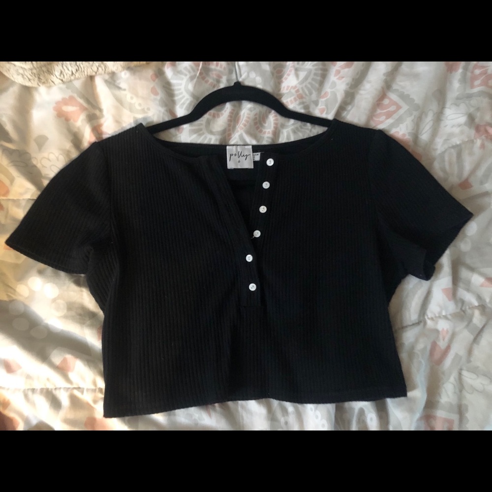 cropped black top